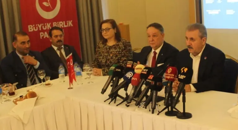 Destici: 2025'ten sonra gelecek erken seçim çağrılarına 'evet' demeyeceğiz