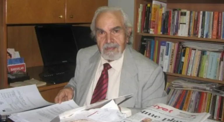 Dr. Erdal Atabek vefat etti