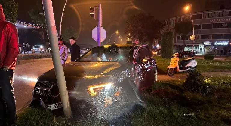 Düzce'de otomobille hafif ticari araç çarpıştı: 3 yaralı