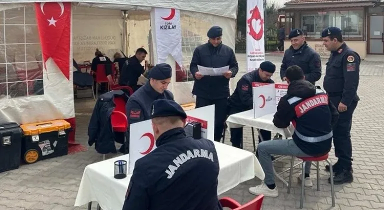 Edirne'de Jandarma'dan Örnek Kan Bağışı Kampanyası