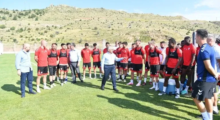 Erciyes Yüksek İrtifa Kamp Merkezi'ne Samsunspor ve Konyaspor Sevgi Yağdı