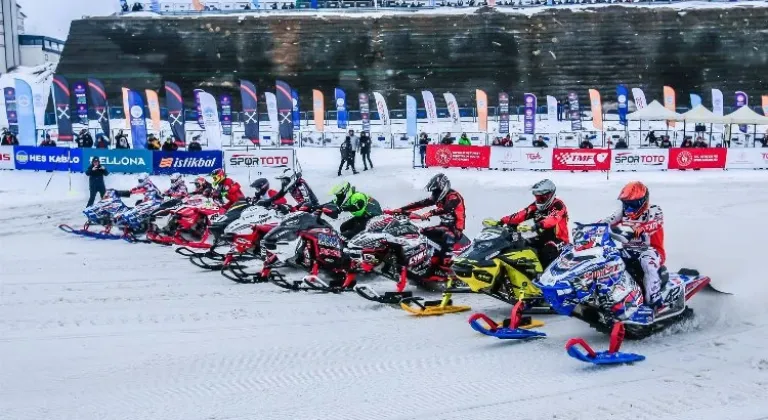 Erciyes'te Dünya Kar Motosikleti Şampiyonası Heyecanı!