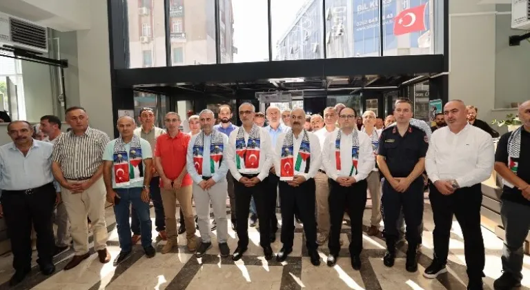 Gebze Belediye Başkanı Zinnur Büyükgöz, Gazze Temalı Yılsonu Sergisinin Açılışını Gerçekleştirdi