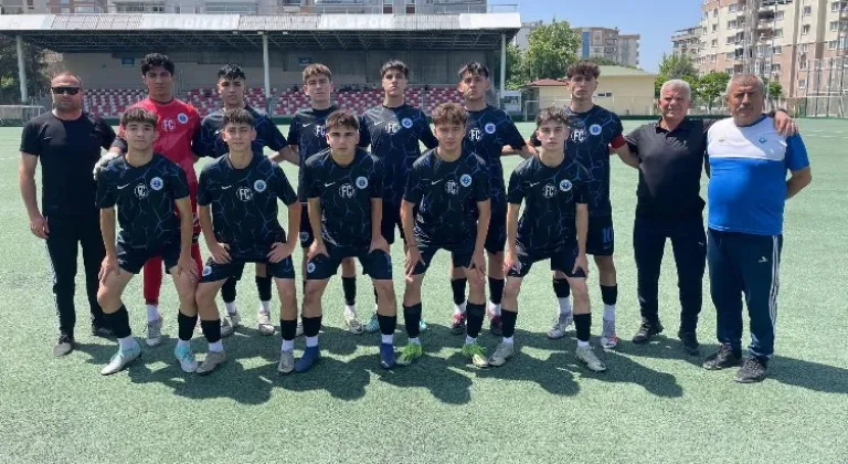 Gemlik Belediyespor U-17 Elit Lig'de şampiyon