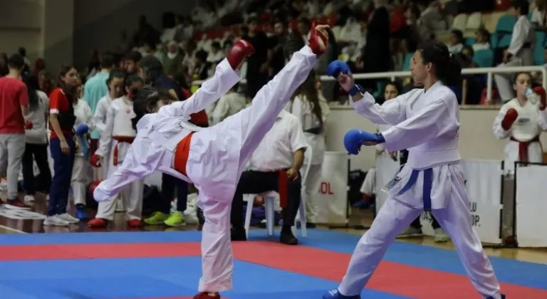 Gemlik'te 5. Uluslararası Karate Turnuvası Heyecanı