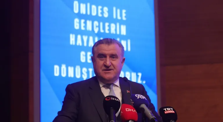 Gençlik ve Spor Bakanı Osman Aşkın Bak, ÜNİDES'ten 701 Projeye 42 Milyon TL'lik Destek Açıkladı