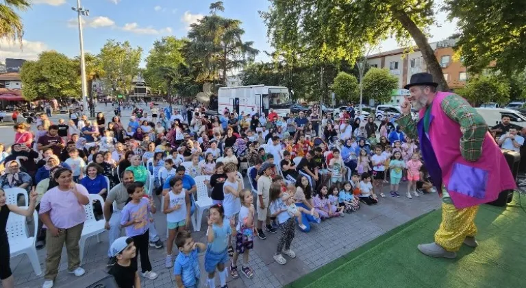 Gölcük Belediyesi Çocukları Bi’Dünya Eğlenceyle Buluşturdu