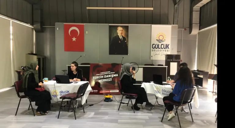 Gölcük Belediyesi Gençlere Ücretsiz Tercih Danışmanlığı Hizmeti Sağladı