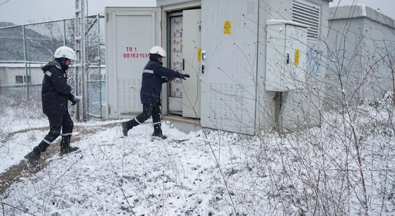 Güney Marmara Bölgesinde UEDAŞ, Kar Mesaisine Devam Ediyor