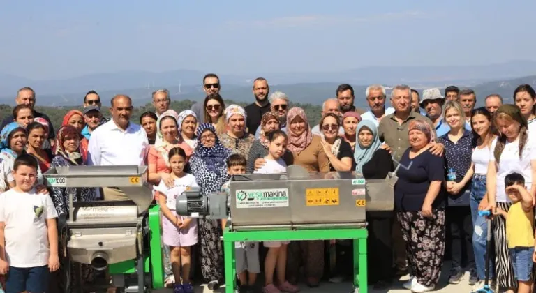 Güzelbahçe Köylülerine Salça ve Üzüm Sıkma Makinaları Verildi