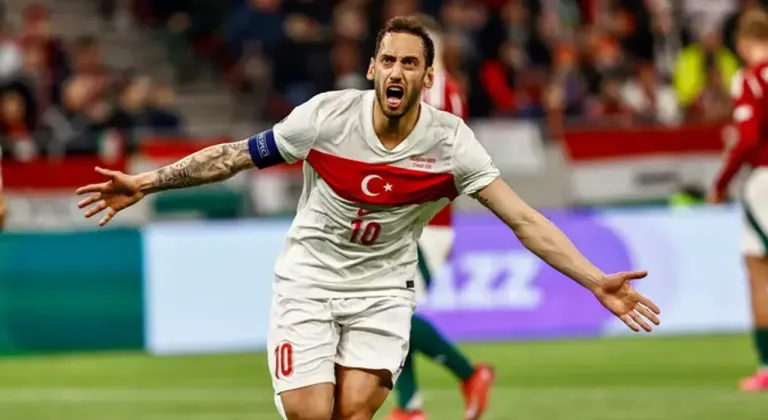 Hakan Çalhanoğlu UEFA Uluslar Ligi play-off turunda rekor kırdı