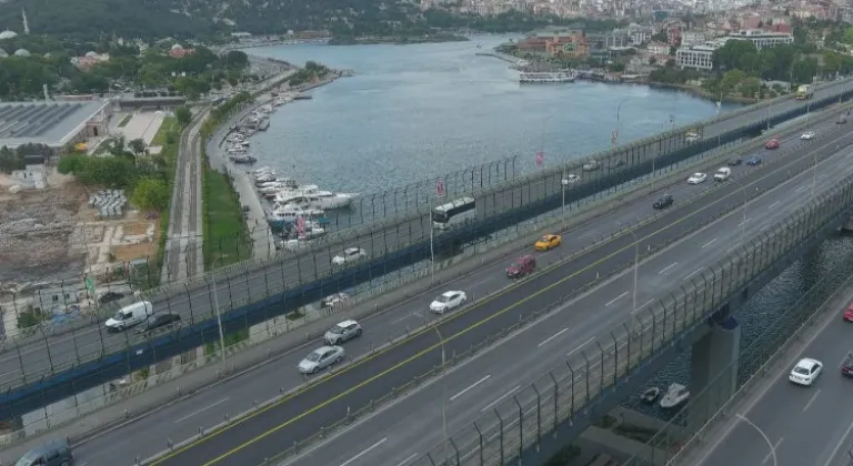 Haliç Köprüsü Metrobüs Yolu Asfalt Yenileme Çalışması Erken Tamamlandı