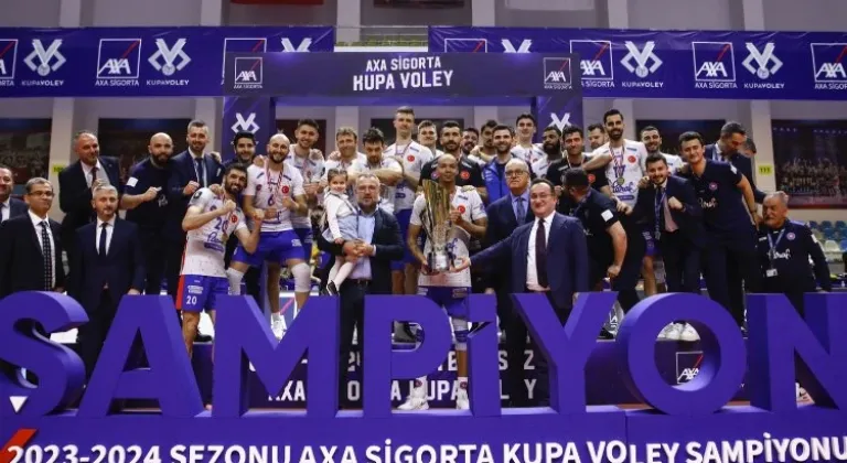 Halkbank, AXA Sigorta Erkekler Kupa Voley Finalinde Arkas Spor'u 3-1 Mağlup Ederek 9. Kez Şampiyon Oldu