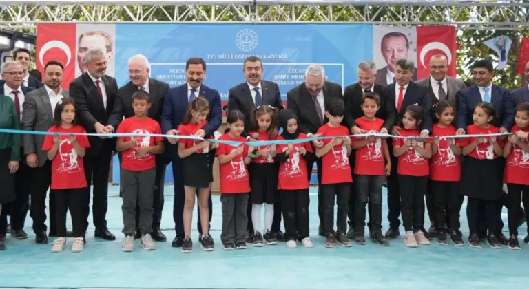 Hatay'da üç okula toplu açılış