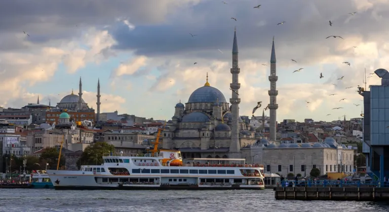 Hava Sıcaklıkları Yükseliyor! Ege Sahillerinde Fırtına Uyarısı