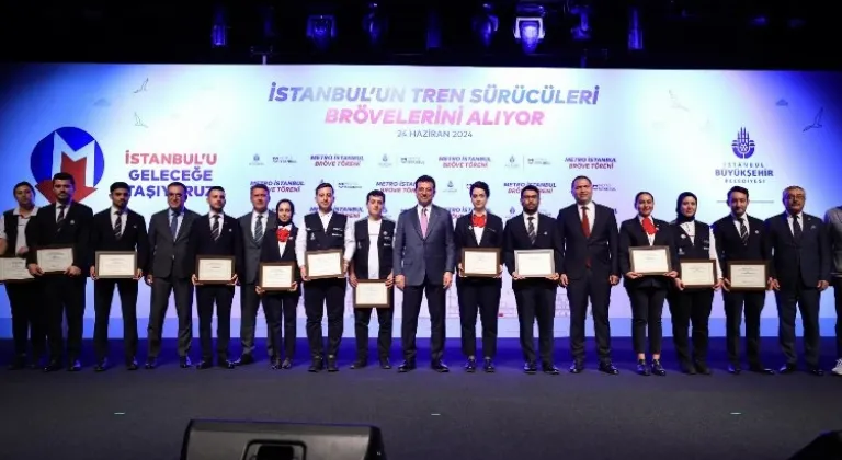 İstanbul Büyükşehir Belediyesi'nin 200 Yeni Tren Sürücüsü Brövelerini Aldı