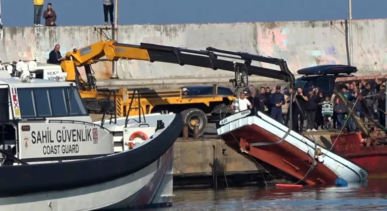 İstanbul Şile'deki deniz kazasında batan tekne çıkarıldı... Balıkçıdan halen haber yok!