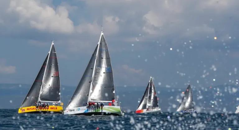 İstanbul'da 12. TAYK Slam X Eker Olympos Regatta Yelken Yarışları Heyecanı