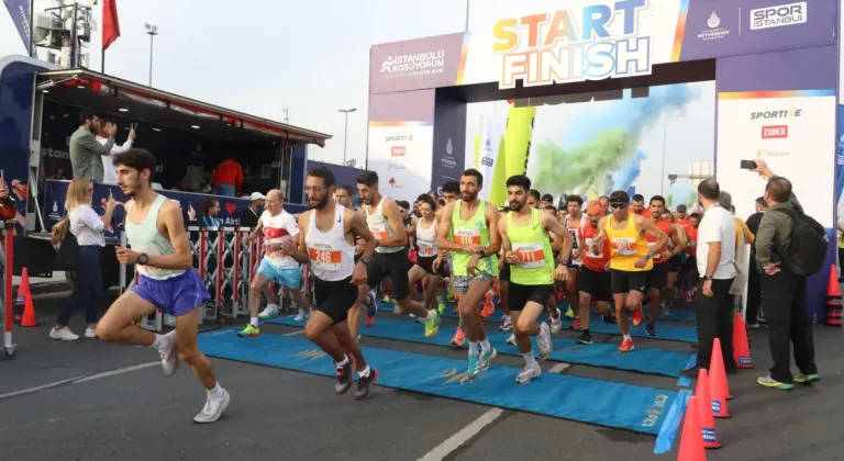 İstanbul'da rengarenk koşu