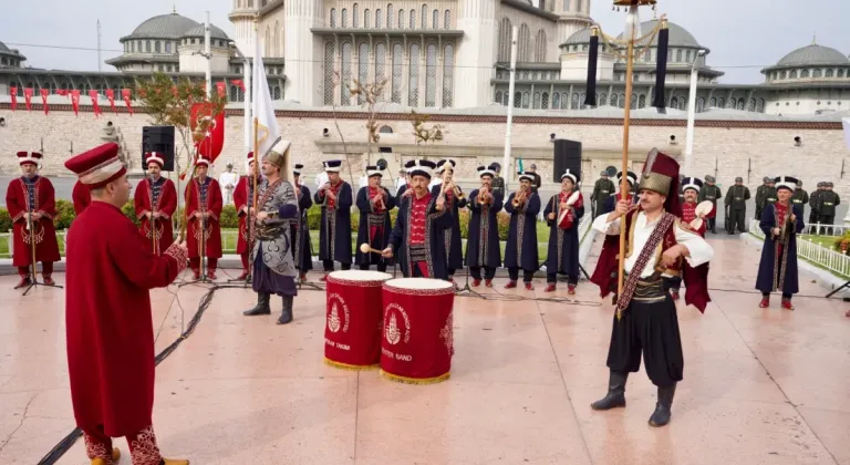 İstanbul'un kurtuluşunun 101. yılı kutlandı