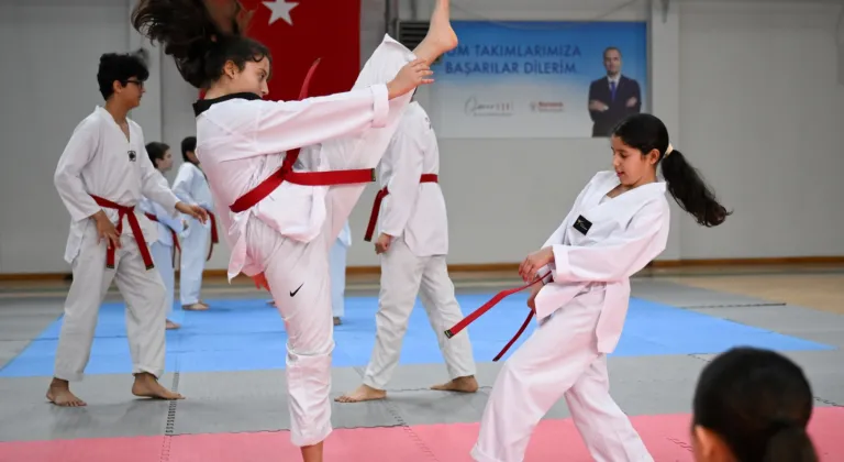 İzmir Bornova’da Taekwondocuların Kuşak Heyecanı