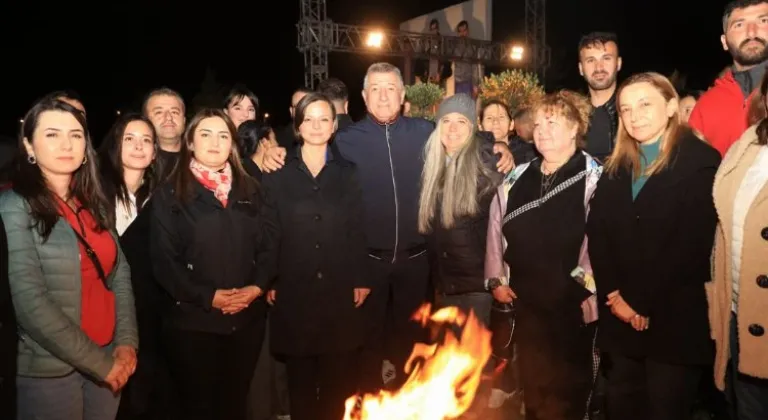 İzmir Güzelbahçe’de 'Denizler' türkülerle anıldı