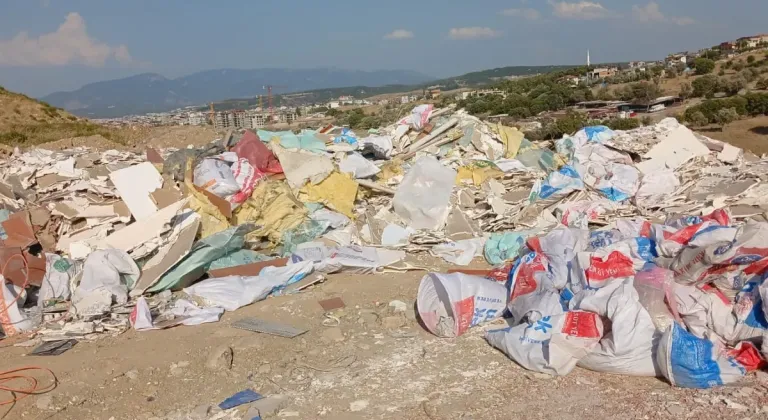 İzmir Karabağlar'da moloza geçit yok!