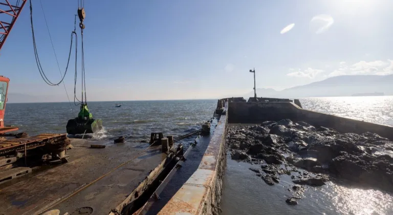 İzmir Körfezi Dip Taramalarıyla Temizleniyor: Yeni İyileşme Süreci Başladı