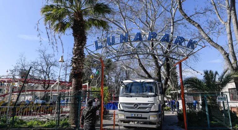 İzmir Kültürpark'ta Lunapark Tahliye İşlemleri Başladı