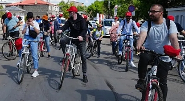 İzmir trafiğine 'Bisiklet Sürüş Etkinliği' ayarı