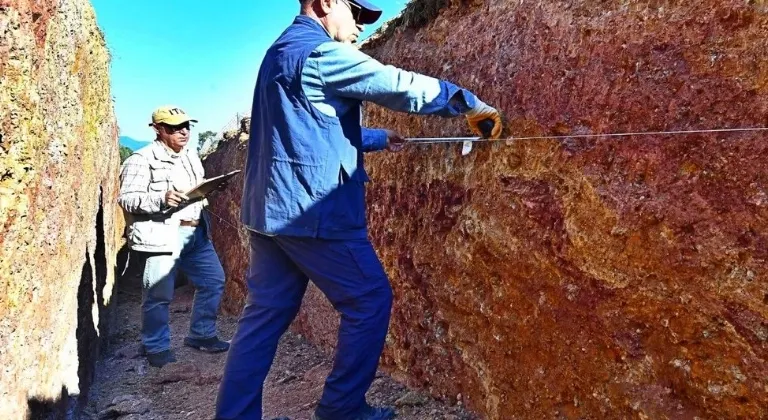 İzmir'de Dönüşüm Çalışmaları Hızla Devam Ediyor: Kent Depreme Dirençli Hale Getiriliyor