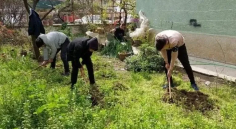 İzmir'de 'İyilik Gönüllüleri'nden Toplumsal Hareket: İyilik Seferberliği Hız Kesmeden Devam Ediyor