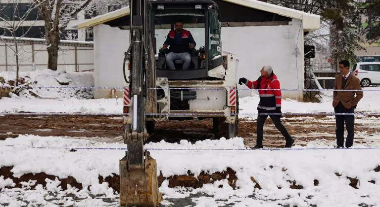 İzmir'den Malatya'ya Destek: Kadın ve Gençlik Merkezi İçin Temel Atıldı