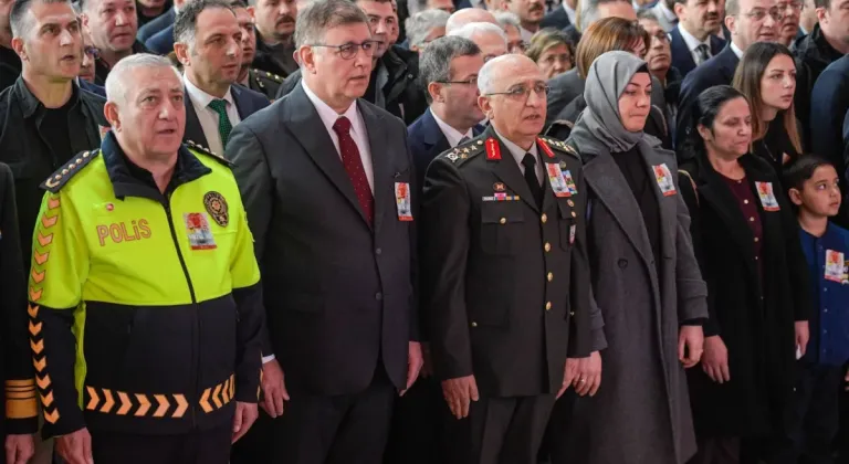 İzmir'in Kahramanları Unutulmaz Anma Töreni