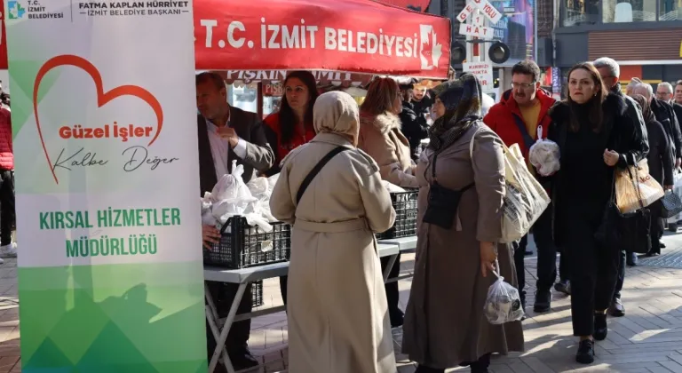 İzmit Belediyesi Ücretsiz Mantar Dağıtıyor: Vatandaşlar Şaşkın!