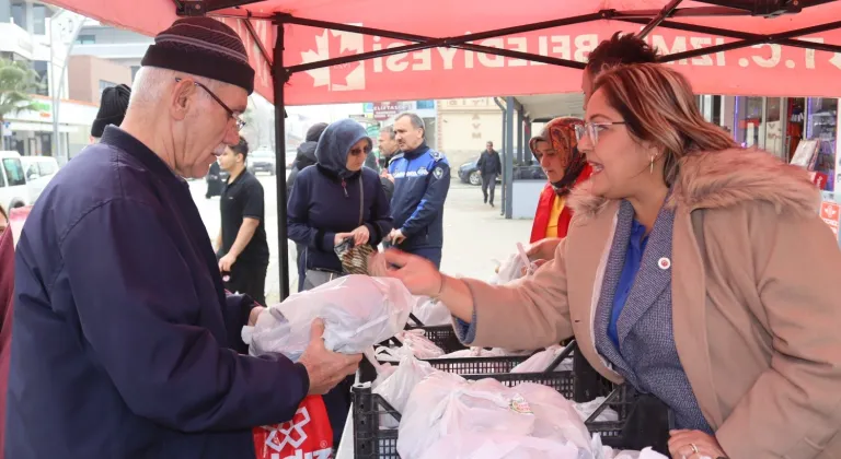 İzmit Belediyesi, Ürettiği Mantarları Halkla Buluşturmaya Devam Ediyor