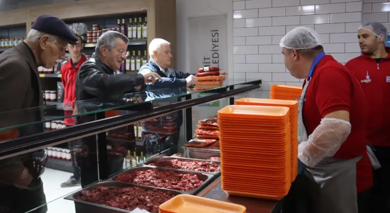 İzmit'te Halk Et Satışları Yoğun İlgi Gördü - Fiyatlar Göz Dolduruyor!