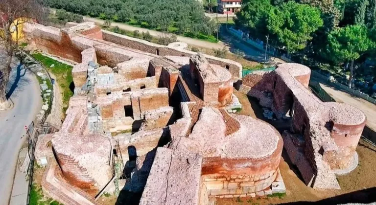 İznik tarihi zenginlikleriyle dikkat çekiyor fakat turizm potansiyelini açığa çıkaramıyor