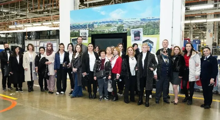 Kadın Kaptanlar Mercedes-Benz Fabrikalarında Ağırlandı