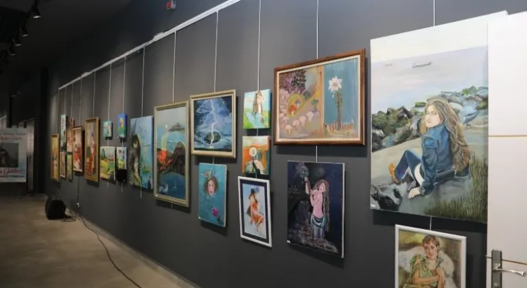 “Kadının Gücü” resim sergisi Nikomedia Sanat Galerisi’nde sanatseverlerle buluştu