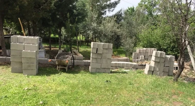 Kahramanmaraş'ta Toprak Hırsıyla Mezarlık Tahrip Edildi: Kan Donatan Olay!