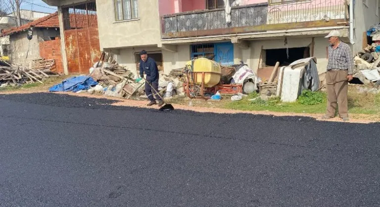 Karacabey'de İlçe Genelinde Yol Çalışmaları Hız Kesmeden Devam Ediyor