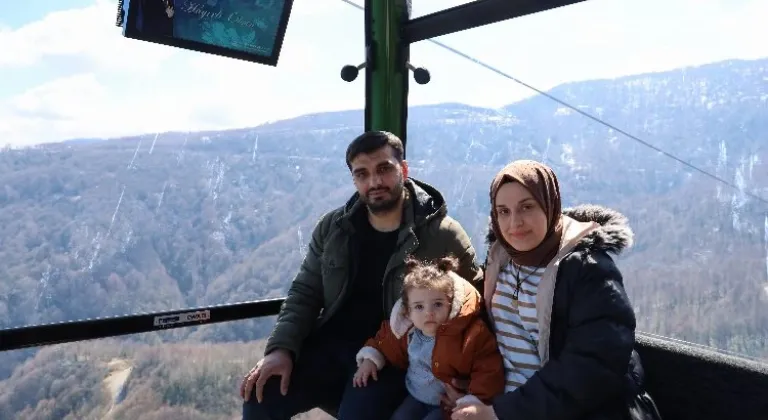 Kartepe Teleferiğinin İlk Yolcusu 1 Yaşındaki Mila Bebek!