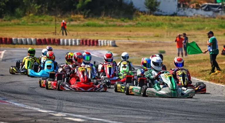 Karting 4. ayakta nefes kesen mücadele