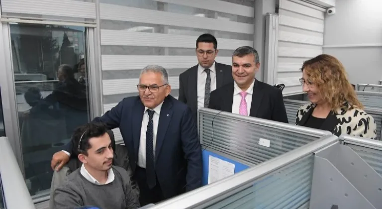 Kayseri Büyükşehir Belediyesi Alo 153 İletişim Merkezi Vatandaşların Taleplerine Anında Yanıt Verdi