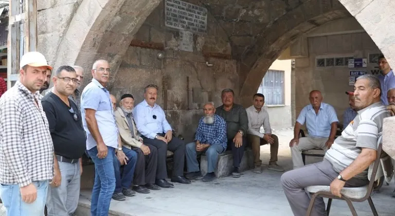 Kayseri Melikgazi Belediye Başkanı Mahalle Yol ve Altyapı Çalışmalarını İncelemek İçin Büyükbürüngüz Mahallesi'ne Teknik Gezi Düzenledi