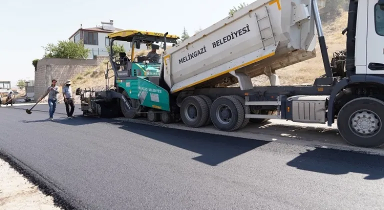 Kayseri Melikgazi Belediyesi Tarafından Yürütülen Asfalt Çalışması Devam Ediyor