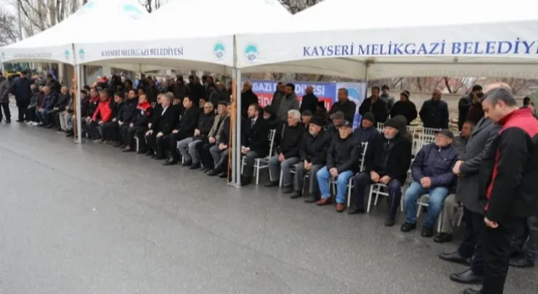 Kayseri Melikgazi'de Yeşil Alanlar Artıyor: 21 Bin Meyve Fidanı Dağıtılıyor