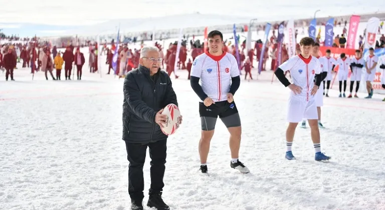 Kayseri'de Erciyes'te Kar Ragbi Şampiyonası Adrenalin Dolu Anlara Sahne Oldu