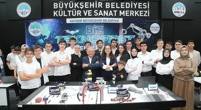 Kayseri’nin 6’ncı üniversitesi KAYMEK’ten coşkulu yıl sonu programı